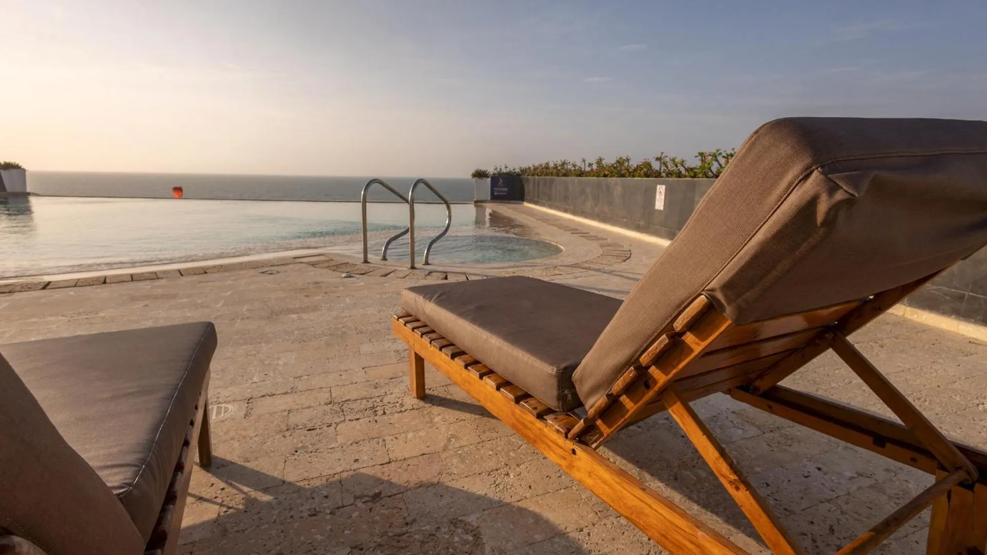Apartment Ferienwohnung Luxury 3Br Apto. Salida A Playa Piscina Jacuzzi Cartagena  Kolumbien