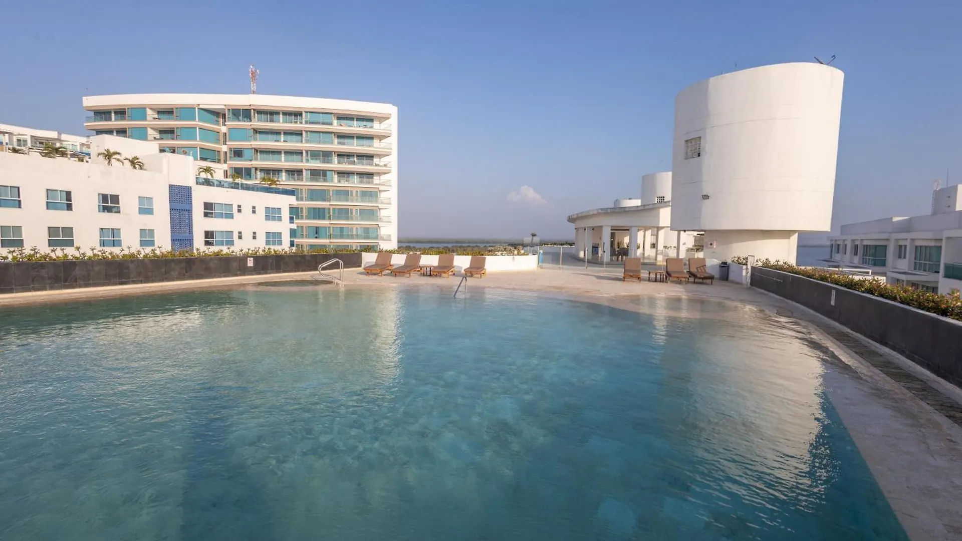 Apartment Ferienwohnung Luxury 3Br Apto. Salida A Playa Piscina Jacuzzi Cartagena