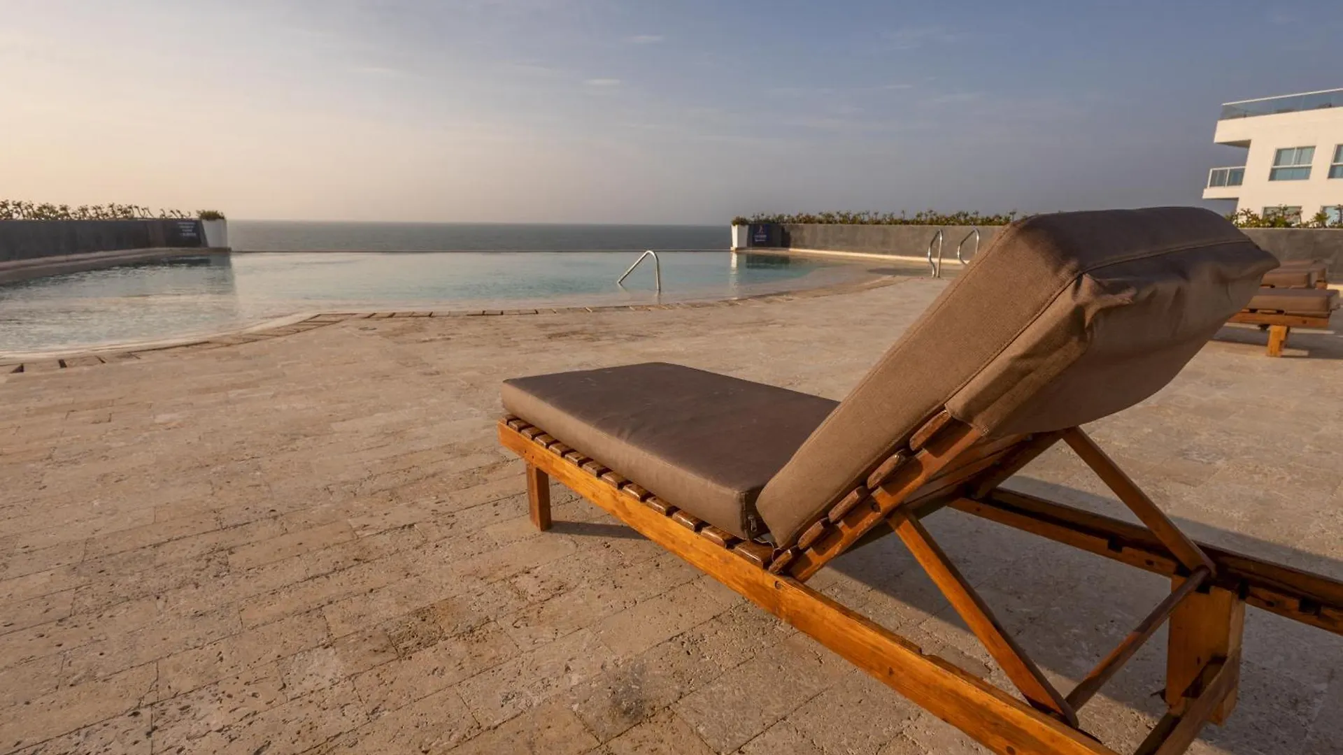 Ferienwohnung Luxury 3Br Apto. Salida A Playa Piscina Jacuzzi Cartagena  Apartment