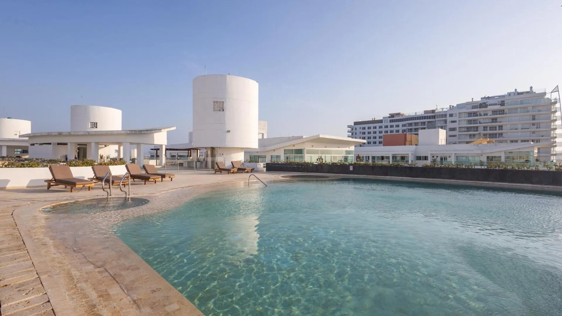 Apartment Ferienwohnung Luxury 3Br Apto. Salida A Playa Piscina Jacuzzi Cartagena  Kolumbien